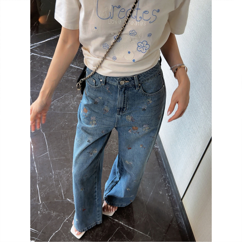 Asbr【Flower Field Stroll】Heavy Floral Embroidery Wide-Leg Jeans for Petite Women, Slimming and Versatile Straight-Leg Pants Asbr【Flower Field Stroll】Heavy Floral Embroidery Wide-Leg Jeans for Petite Women, Slimming and Versatile Straight-Leg Pants