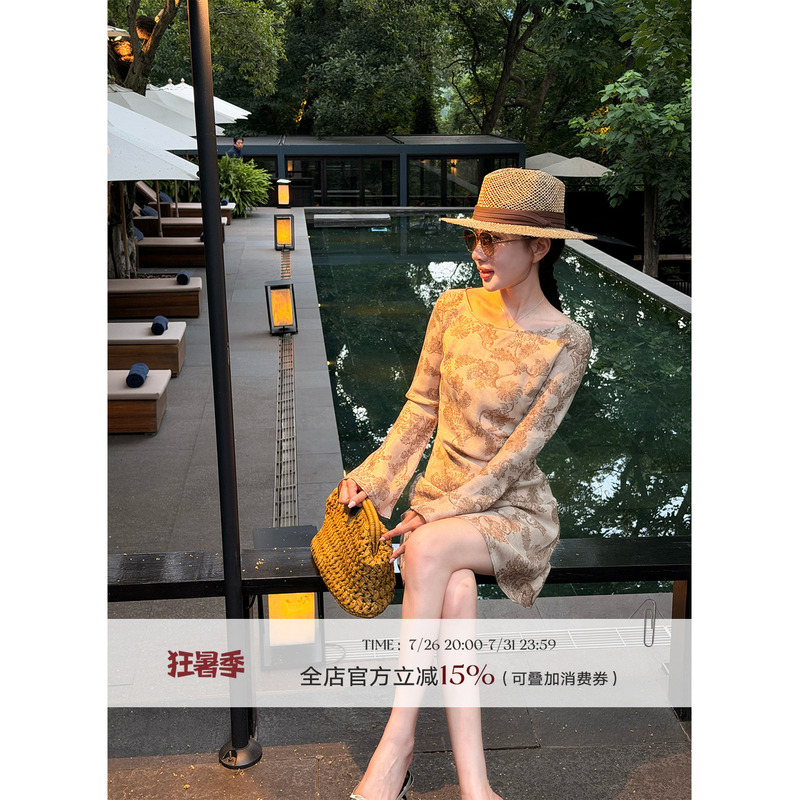 Liu Xiongxiong Mcmax【Monet】Lightly Mature High-End French-Style Printed Bell-Sleeve Dress with Cinched Waist and Floral Short Skirt Liu Xiongxiong Mcmax【Monet】Lightly Mature High-End French-Style Printed Bell-Sleeve Dress with Cinched Waist and Floral Short Skirt