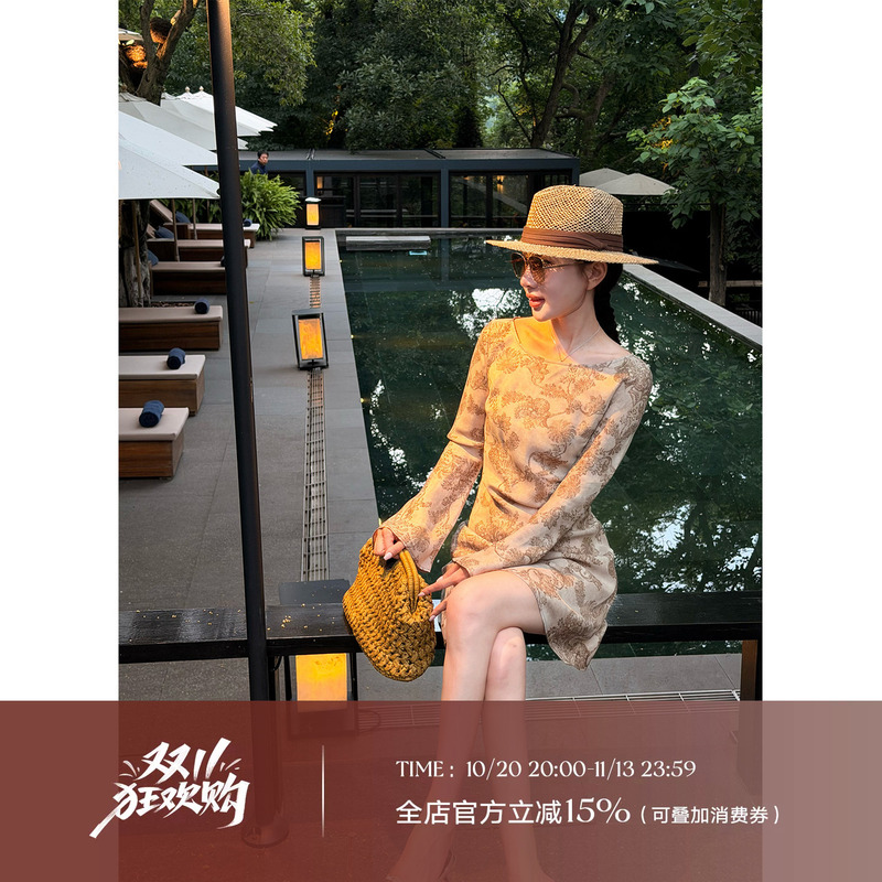Liu Xiongxiong Mcmax【Monet】Mature and Sophisticated High-End Printed Bell-Sleeve Long-Sleeve Dress with Cinched Waist and Floral Short Skirt Liu Xiongxiong Mcmax【Monet】Mature and Sophisticated High-End Printed Bell-Sleeve Long-Sleeve Dress with Cinched Waist and Floral Short Skirt