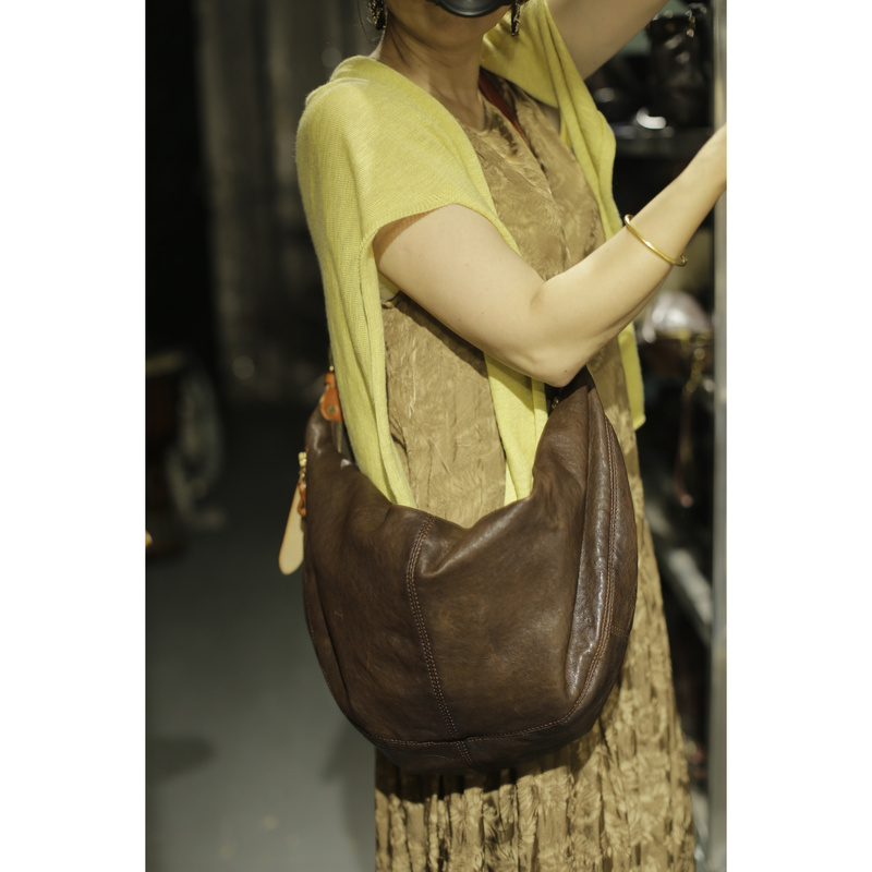 [New Arrivals on Tuesday] New Women's Large Vegetable-Tanned Sheepskin Rocket Bag, Can Be Worn as a Shoulder Bag or Crossbody Underarm Bag