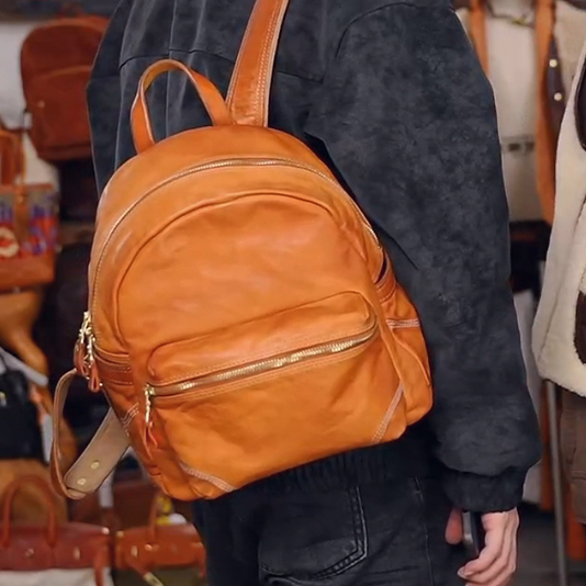 30054【Anniversary Event Venue】Horse Leather Medium Backpack