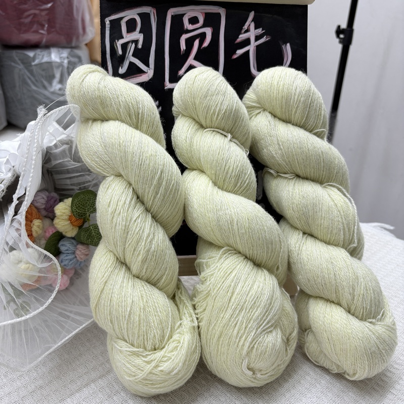 Peruvian Highland Wool 100% Wool, Super Soft, Skin-Friendly and Delicately Woven