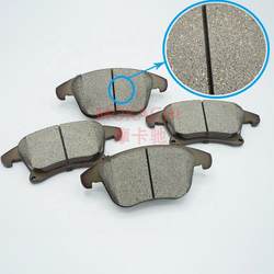 다양한 모델의 자동차 브레이크 패드는 세라믹 금속 자동차 브레이크 마찰 패드에서 제공합니다. Ford Lincoln에 적합한 제조업체