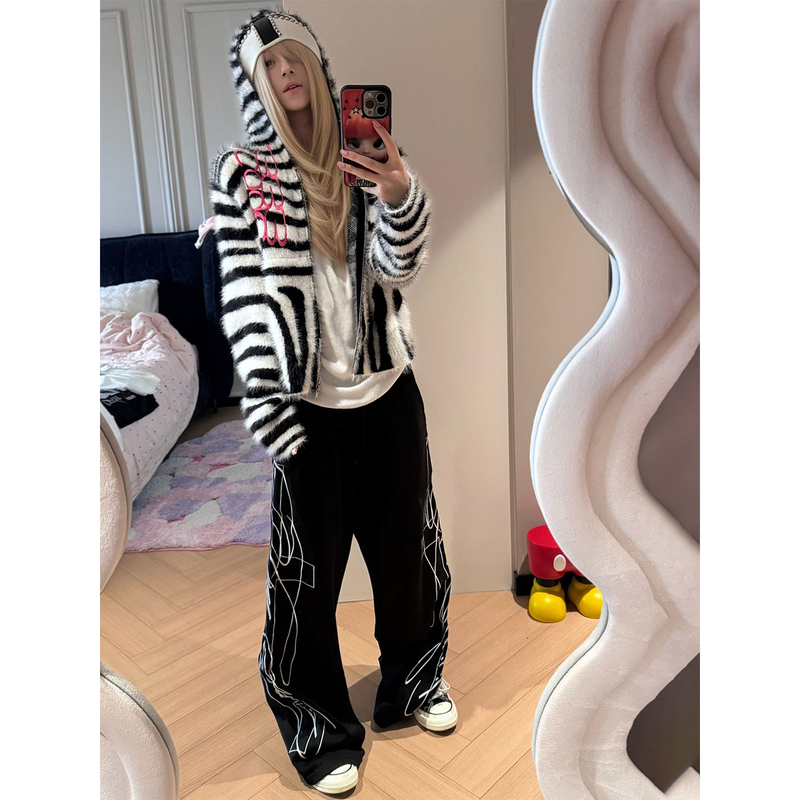 American-Style Street Black Wide-Leg Pants for Women, New Spring Cross-Stitch Embroidered Baggy Pants, Casual Sports Sweatpants