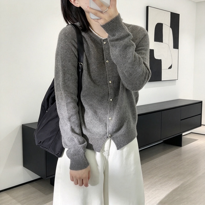 10.1 Welfare Mln-98158 Korean Style Seamless Small Silver Buckle All-Wool Round Neck Cardigan