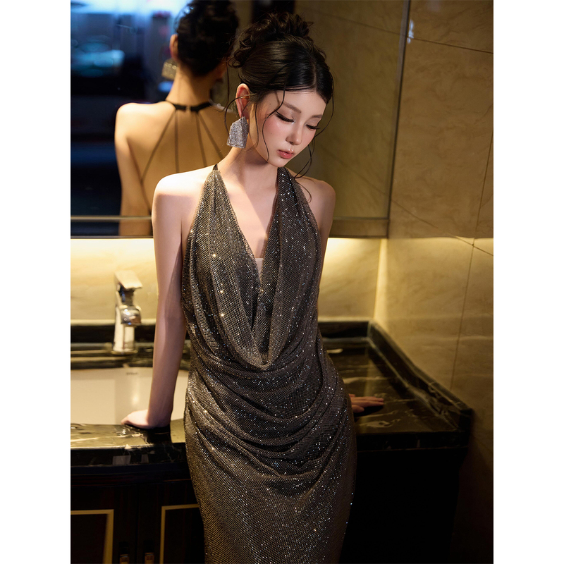 Gray Sparkling Evening Dress for Women, High-End Banquet Host Halter Neck Fishtail Dress, Toast Dress, Bride's Classy and Elegant Attire Gray Sparkling Evening Dress for Women, High-End Banquet Host Halter Neck Fishtail Dress, Toast Dress, Bride's Classy and Elegant Attire