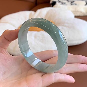 Kongqing jade bracelet