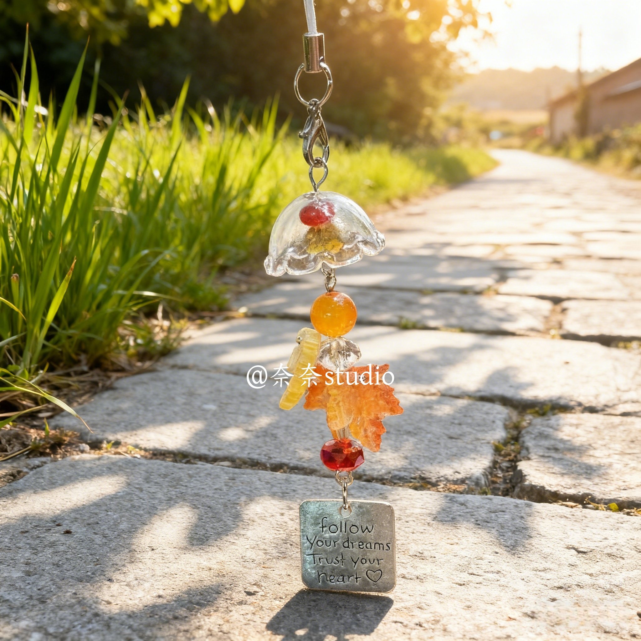 Original Maple Leaf Beaded Wind Chime Phone Chain, Cute Bag Pendant, Couple Niche Exquisite Keychain Ornament Gift