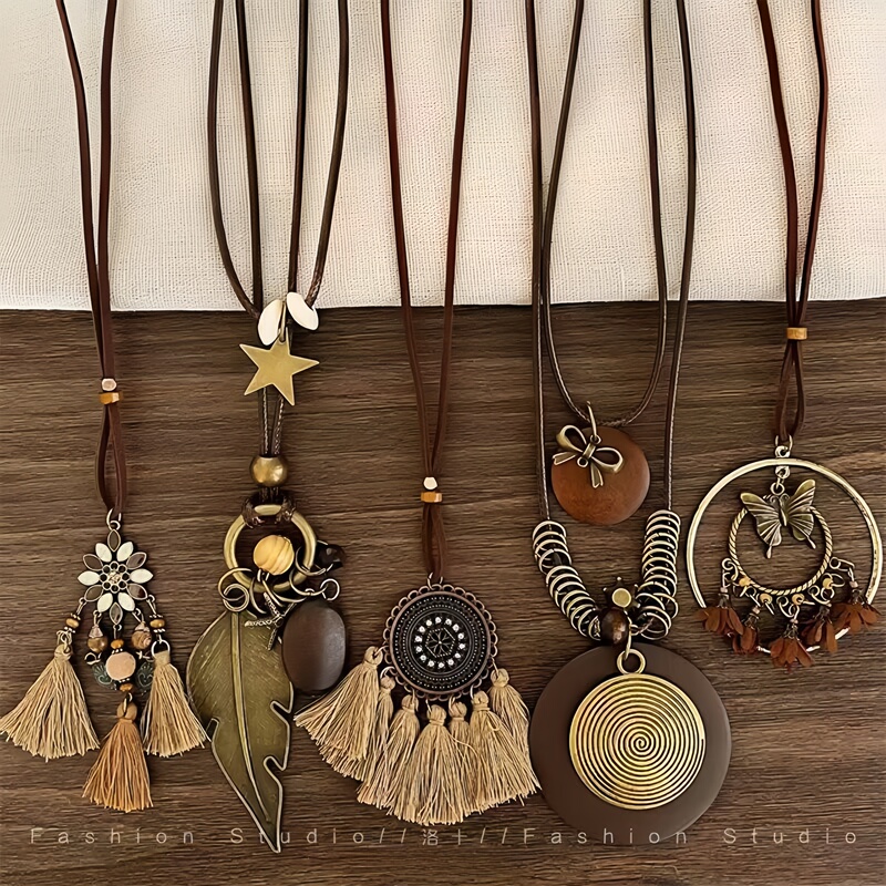 Ethnic Style Necklace for Women, Bohemian Vacation Style Choker, 2026 New Vintage High-End Sweater Chain Accessory