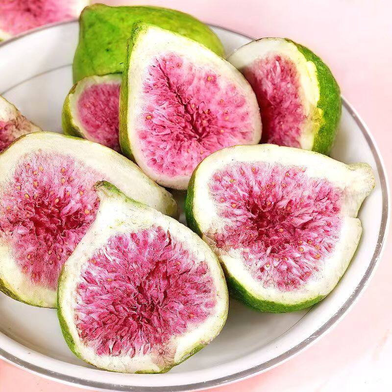 西双版纳冻干无花果干，2026年健康零食新宠？青皮泡水、即食，营养又便捷！