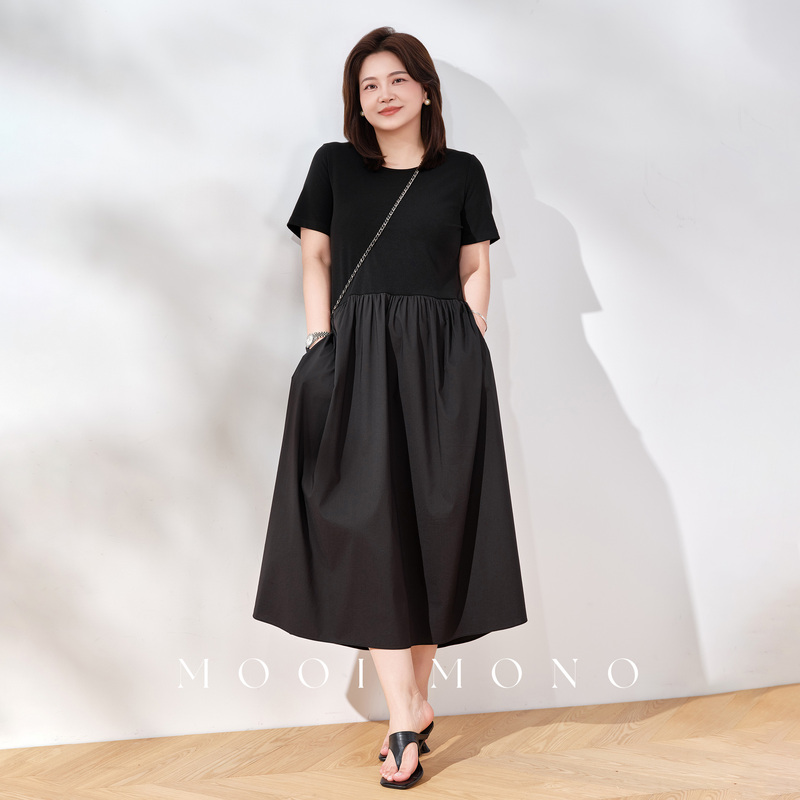 Mooi Mono "Line Aesthetics" Slimming and Elegant Round-Neck Knit Patchwork Waist-Cinching Dress L409L62