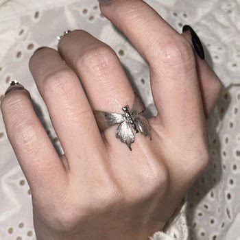 Retro silver brushed butterfly ring for women