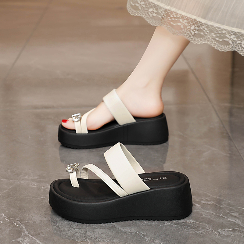 Women's Summer Flip-Flops with Skirt, 2026 New Style, Height-Increasing Thick-Soled Sandals, Stunning Beach Sandals