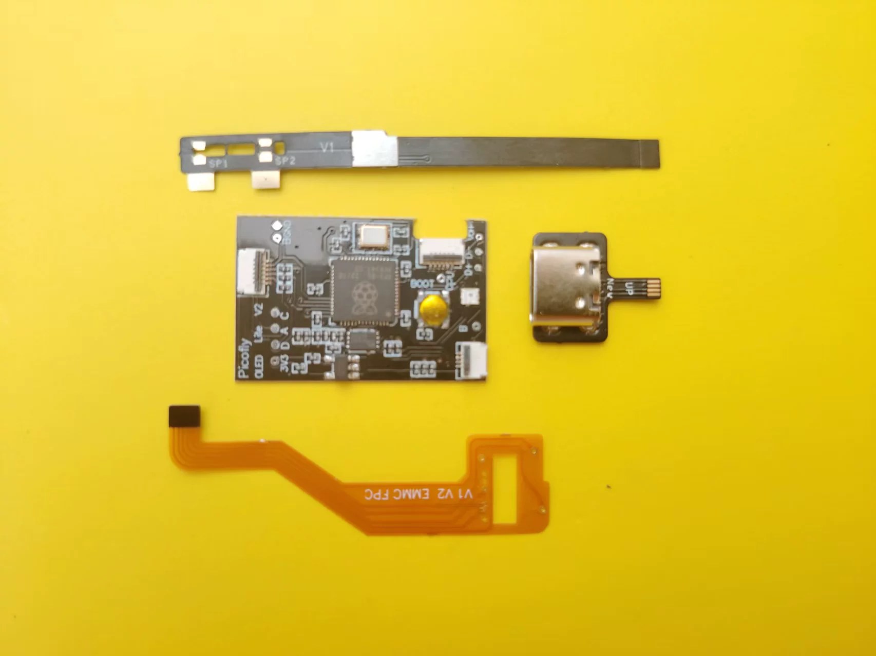 NRaspberry Pi чип rp2040Picofly Pico последняя версия