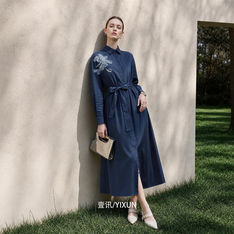 2026 Autumn New Chinese Style Embroidered Dress Navy Blue Tie-Waist Shirt Dress Elegant Long Dress 2026 Autumn New Chinese Style Embroidered Dress Navy Blue Tie-Waist Shirt Dress Elegant Long Dress