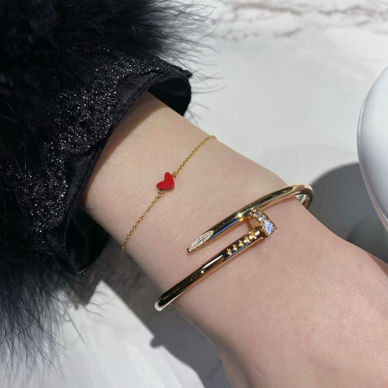 High-End Designer 18K Rose Gold-Plated Bracelet with Diamonds at the Ends, Women's Light Luxury Stackable Versatile High-End Jewelry