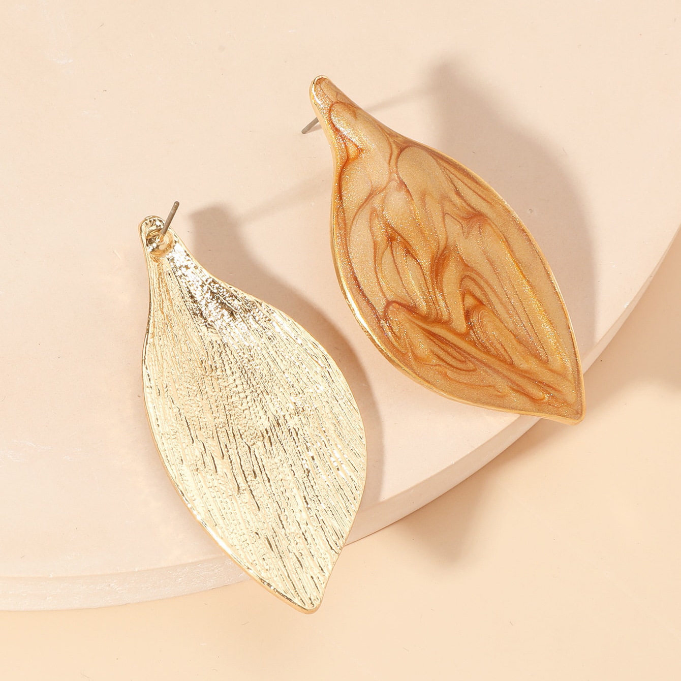 O1CN01o2geY21zxIPFuia6z !!2219575066780