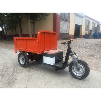 The factory promotes electric tricycles, agricultural tricycles, three-horse rides, construction work vehicles, self-tricycle unloading trucks, farm manure