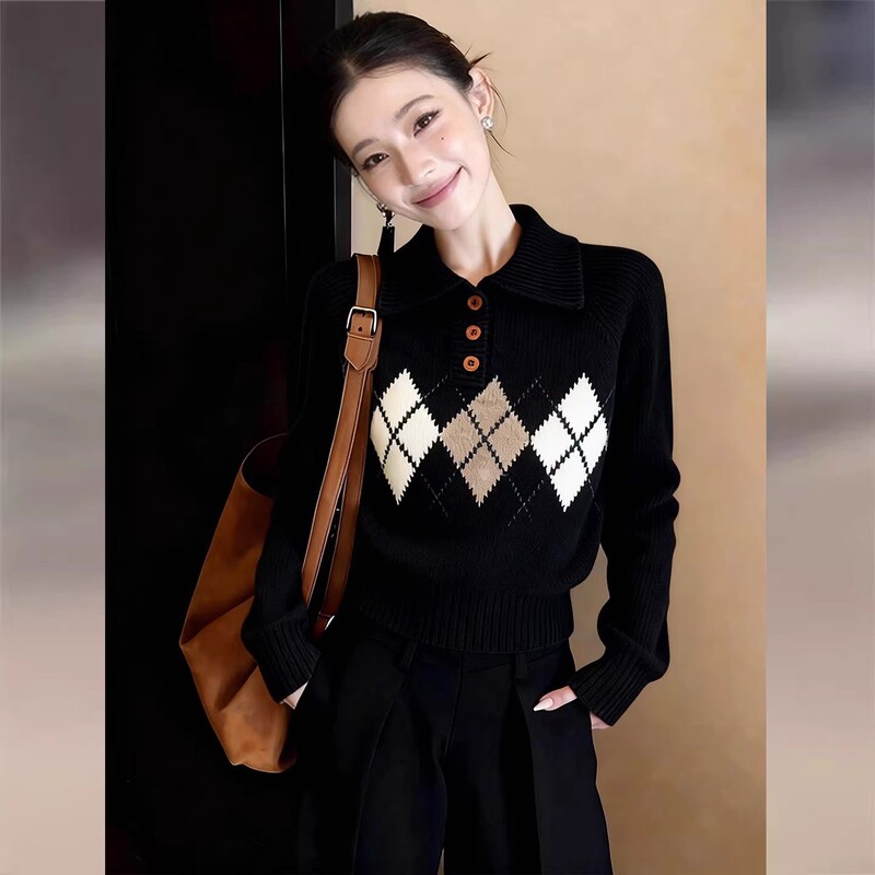 Retro Black Quilted Polo Collar Sweater 2026 Autum New Design Preppy Style Slimming and Age-Reducing Long-Sleeved Top Retro Black Quilted Polo Collar Sweater 2026 Autum New Design Preppy Style Slimming and Age-Reducing Long-Sleeved Top