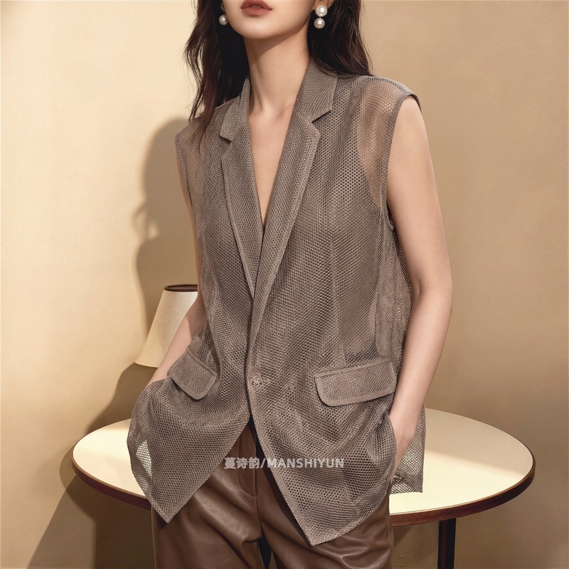 2026 Summer New Business Style Suit Vest for Women, Sleeveless, Loose-Fitting, Coffee-Colored Suit Vest Jacket 2026 Summer New Business Style Suit Vest for Women, Sleeveless, Loose-Fitting, Coffee-Colored Suit Vest Jacket