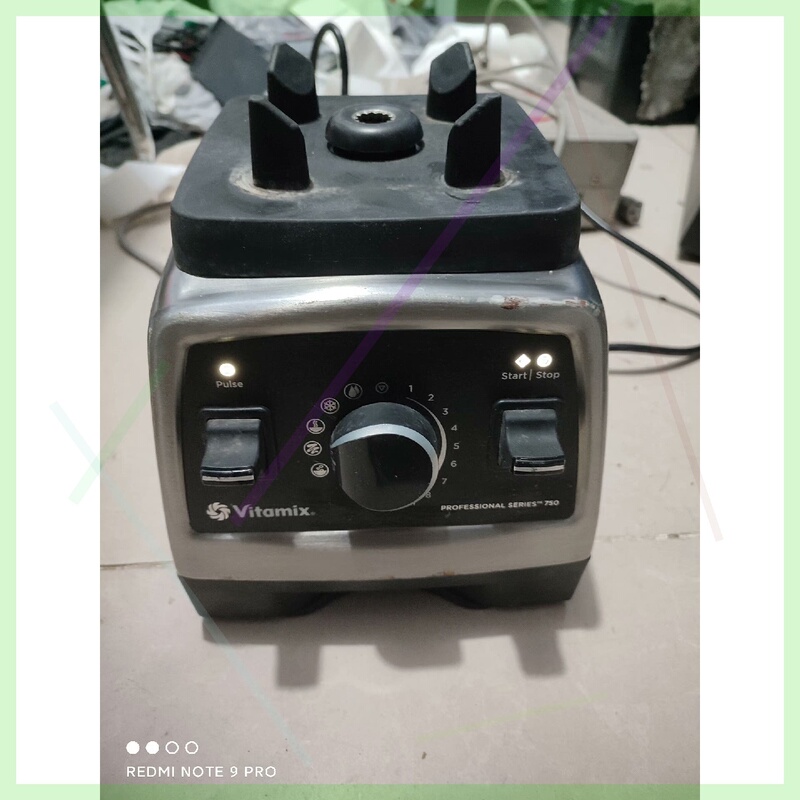 Negotiable Price Vitamix/Vitamix 750 Complete Nutrition True Cell Wall Breaker Blender Negotiable Price Vitamix/Vitamix 750 Complete Nutrition True Cell Wall Breaker Blender