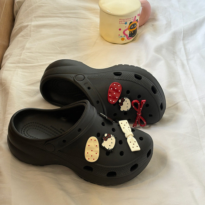 Crocs Thick-Soled Cloud Clogs for Women, 2026 New Model, Height-Increasing Outdoor Closed-Toe Slippers, Cute and Cool for Students Crocs Thick-Soled Cloud Clogs for Women, 2026 New Model, Height-Increasing Outdoor Closed-Toe Slippers, Cute and Cool for Students