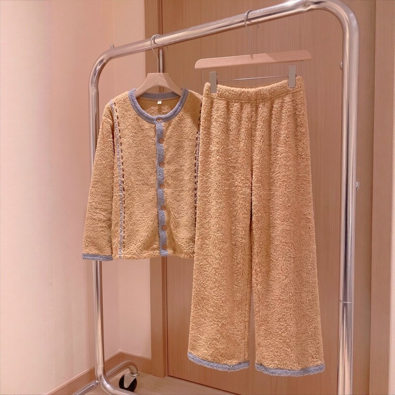 French Berydia Casual Simple Knitted Half-Velvet Pajamas for Women 2026 Winter New Home Wear Set