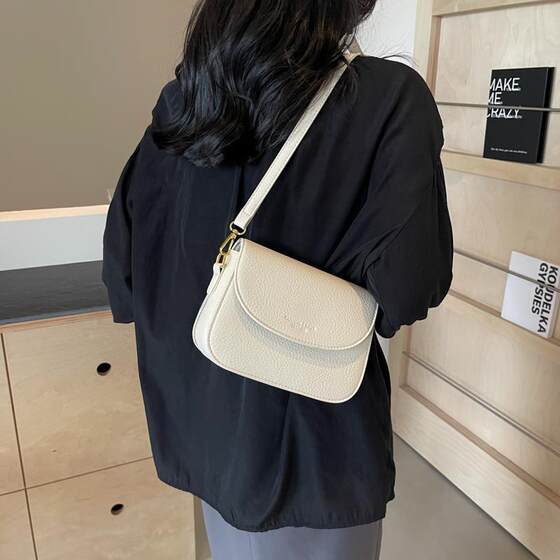 Spring High-End Small Bag for Women 2025 New Style Simple Khaki Crossbody Bag Versatile Small Square Bag Light Luxury Shoulder Bag