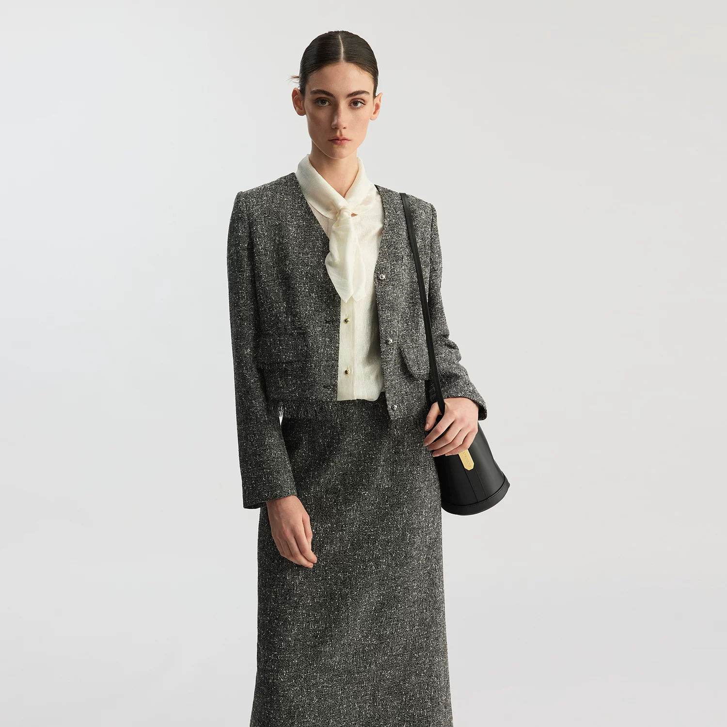 П spring стиль короткая куртка, тенденция сезона, стиль Chanel, V-образный вырез
