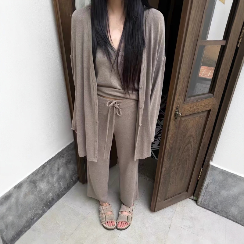 Ersan/Original 2026 Autumn Casual Three-Piece Set Vest Button Cardigan Suit for Women Versatile Straight-Leg Nine-Point Pants Ersan/Original 2026 Autumn Casual Three-Piece Set Vest Button Cardigan Suit for Women Versatile Straight-Leg Nine-Point Pants