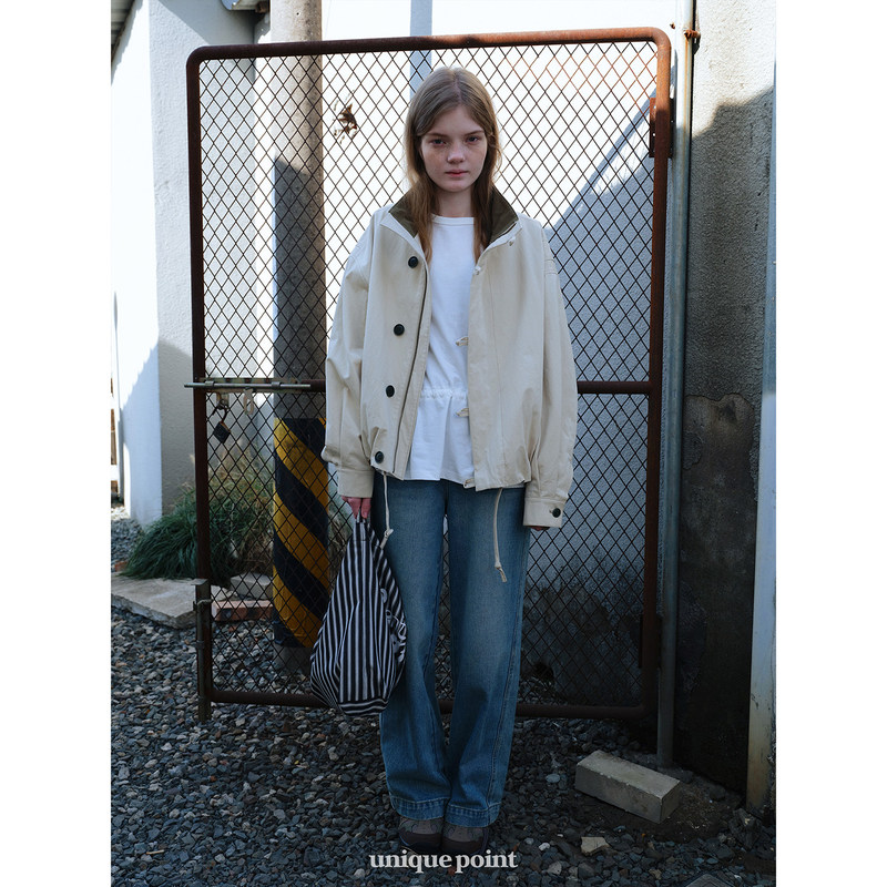 Unique Point Design Stand-Up Collar Color-Block Jacket for Women, Loose Fit, Niche Retro Fashion, Casual Versatile Jacket Unique Point Design Stand-Up Collar Color-Block Jacket for Women, Loose Fit, Niche Retro Fashion, Casual Versatile Jacket