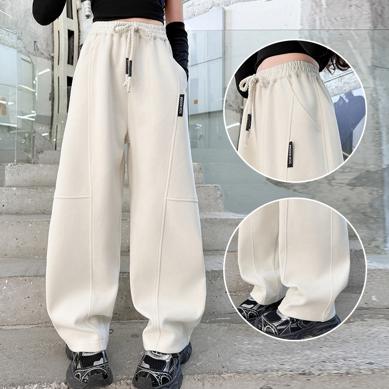 French Light Luxury Trendy Girls' Sports Pants Spring and Autumn 2026 New Children's Banana Sweatpants Casual Long Pants Trendy French Light Luxury Trendy Girls' Sports Pants Spring and Autumn 2026 New Children's Banana Sweatpants Casual Long Pants Trendy