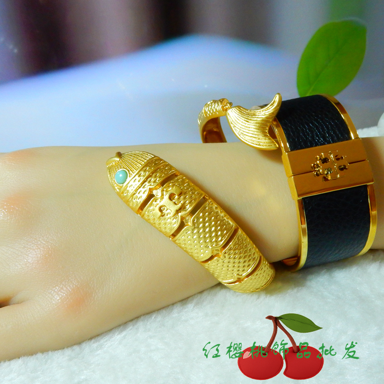High-End European and American Light Luxury Gold-Plated Snake-Shaped Open Bracelet, Fashionable, Elegant, Simple and Stylish Women's New Genuine Leather Bracelet Jewelry