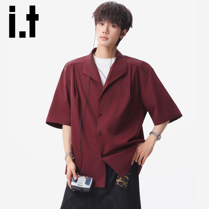 It Izzue Summer Cool and Stylish Lapel Short-Sleeve Shirt for Men, Fashionable Ice Silk Drape, Loose and Trendy Outfit Shirt Y It Izzue Summer Cool and Stylish Lapel Short-Sleeve Shirt for Men, Fashionable Ice Silk Drape, Loose and Trendy Outfit Shirt Y