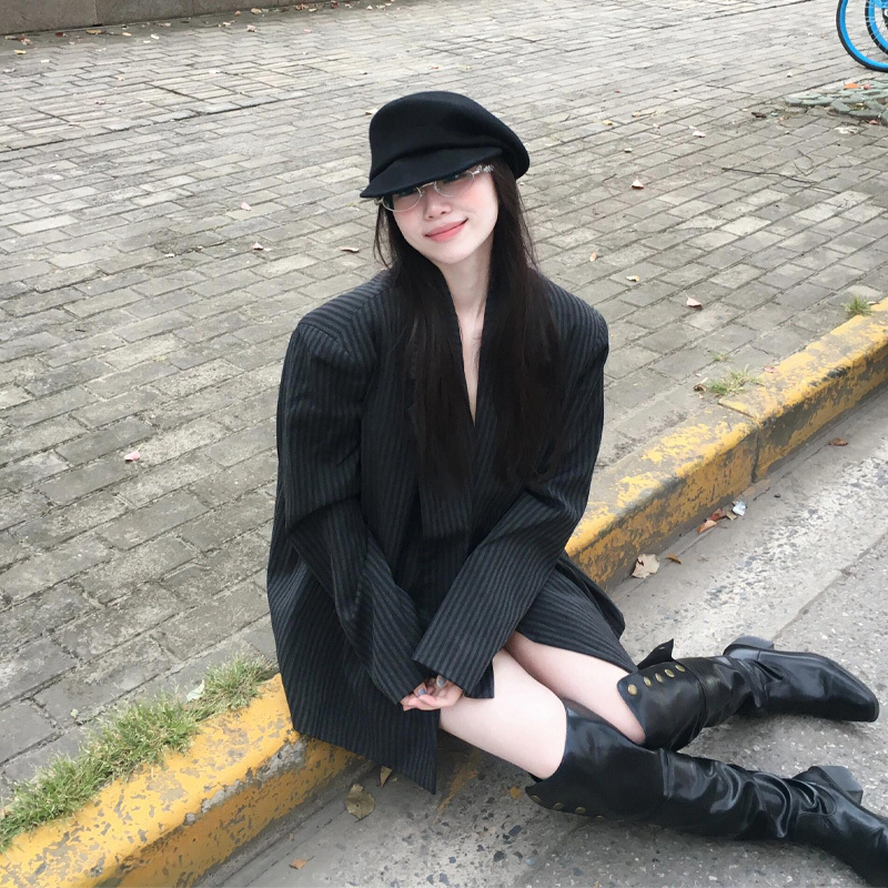 2026 Autumn Casual Style Fashion Striped Blazer for Women New Korean Style Loose Versatile Long Sleeve Suit 2026 Autumn Casual Style Fashion Striped Blazer for Women New Korean Style Loose Versatile Long Sleeve Suit