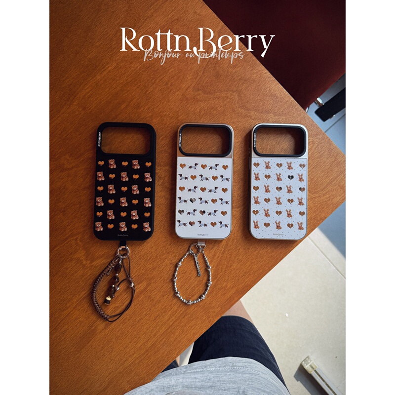 Rottnberry Rotten Strawberry · Strolling on the Beach 《Heartbeat Vacation》 Series Mirror Magnetic Phone Case