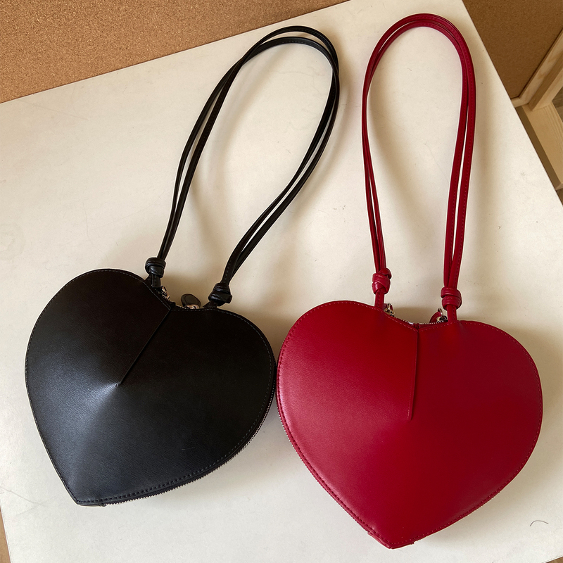 Jiliqiu Red Heart Bag Girlfriend Gift Niche Design Patent Leather Shoulder Crossbody Bag Mini Underarm Bag Jiliqiu Red Heart Bag Girlfriend Gift Niche Design Patent Leather Shoulder Crossbody Bag Mini Underarm Bag