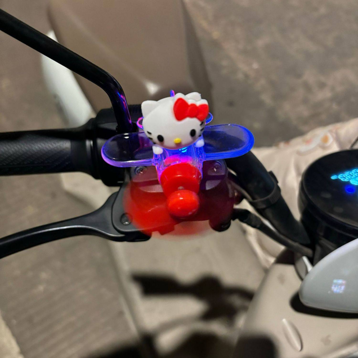 Wind Energy Small Airplane Electric Vehicle Motorcycle Decoration Cute Ornaments Wind Luminous Led Light Car Ornaments