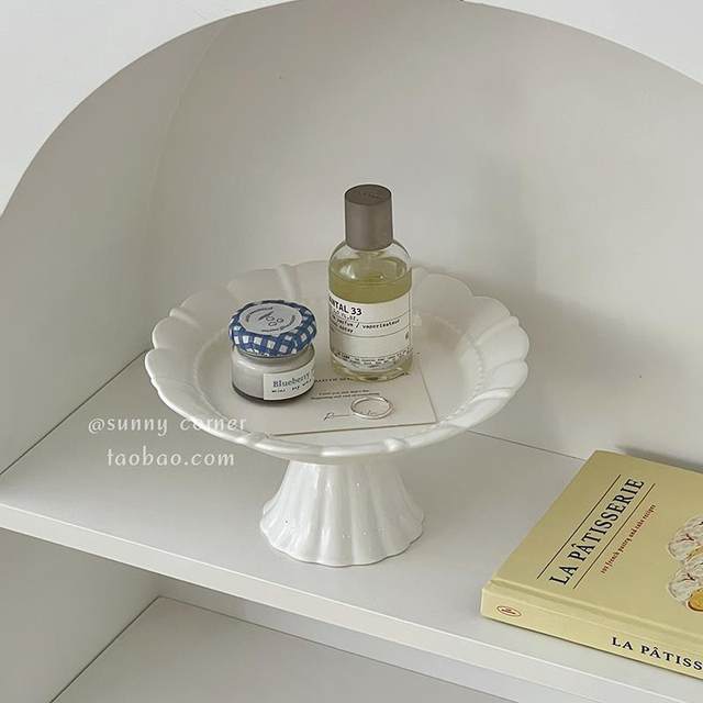 French retro high-foot ceramic tray ornaments perfume cosmetic jewelry display storage tray desktop storage tray