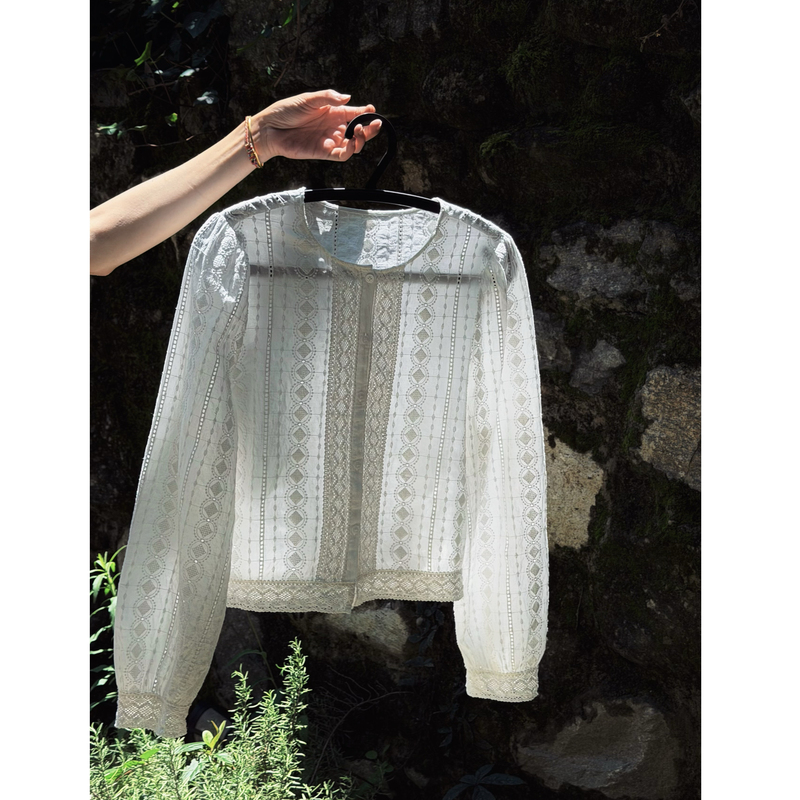 【Waiting for Orders】Chuzhibai | 2026S / French Lace Embroidered Hollow-Out Cotton Blouse 【Waiting for Orders】Chuzhibai | 2026S / French Lace Embroidered Hollow-Out Cotton Blouse