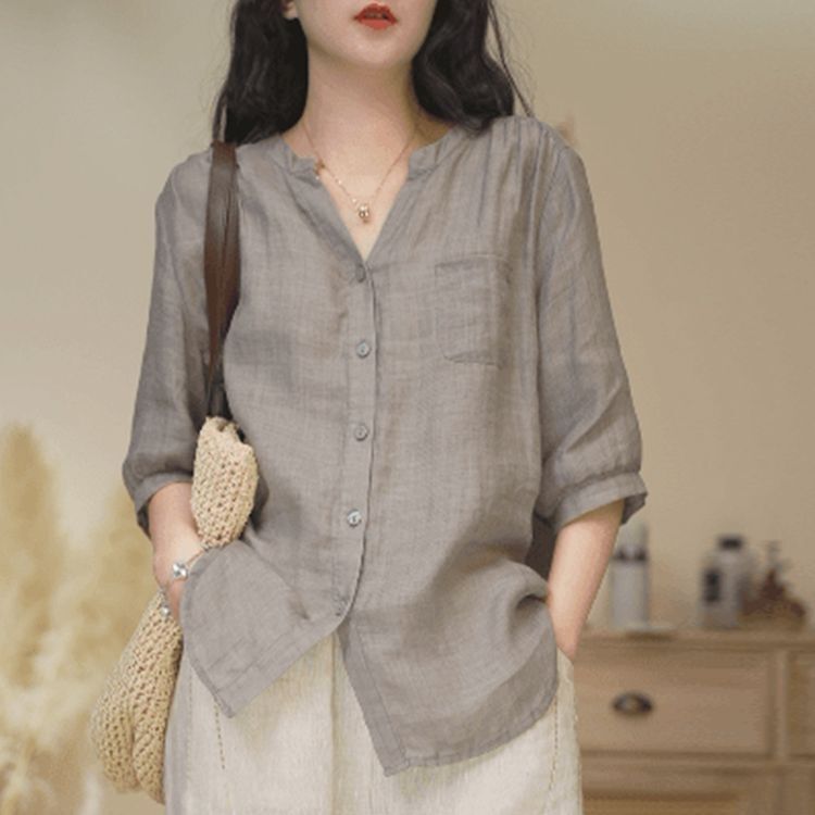 Loose Plus-Size Top, Summer Minimalist Style, Solid Color V-Neck Twill Ramie Shirt for Women, Three-Quarter Sleeves, Stylish Blouse Loose Plus-Size Top, Summer Minimalist Style, Solid Color V-Neck Twill Ramie Shirt for Women, Three-Quarter Sleeves, Stylish Blouse