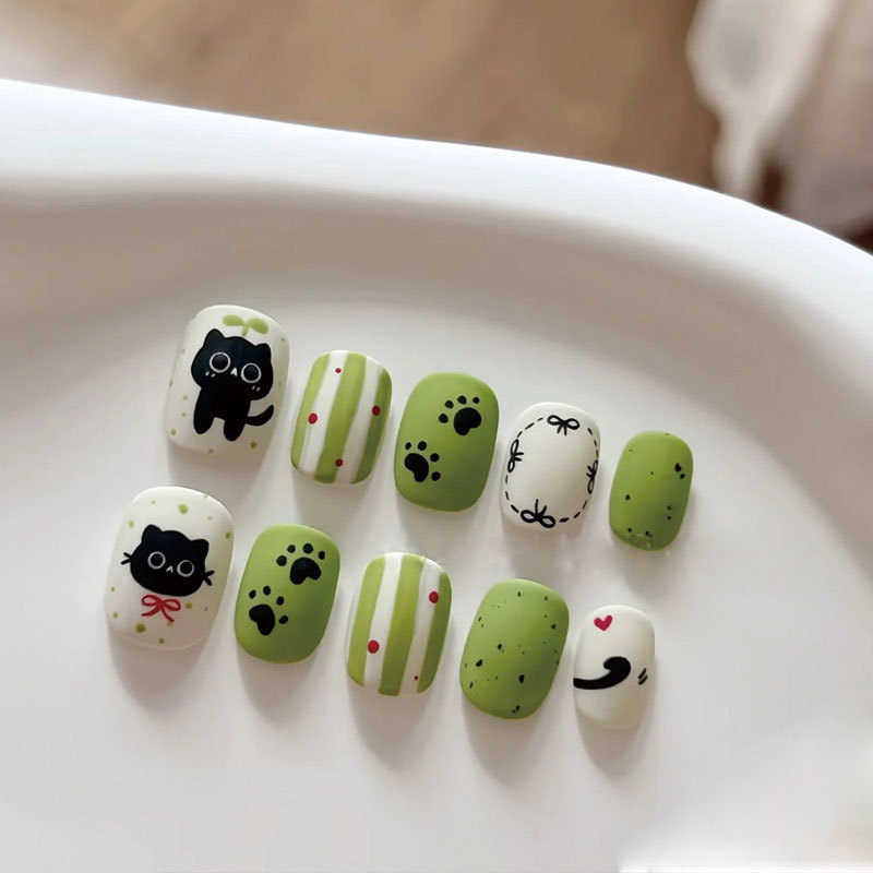 Qianmu Xiuyuan Cute Little Black Cat Wearing Nail Tips 2025 New Student Sweet Cool Short Style Nail Art Fake Nail Stickers
