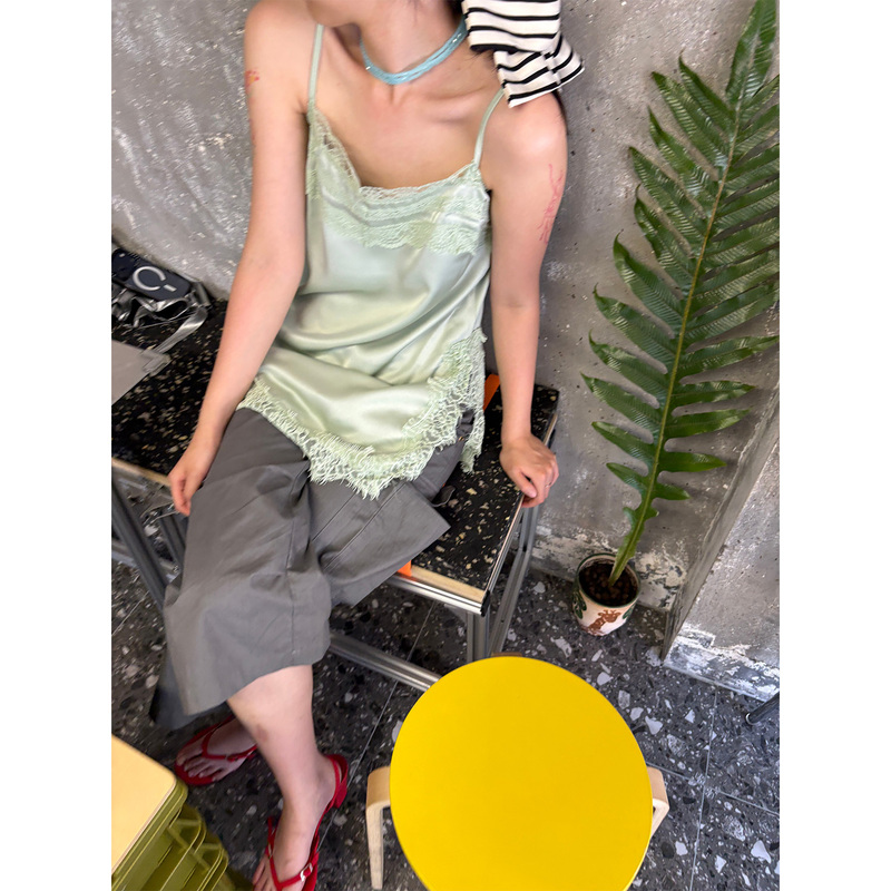 Chuye Chu Ye【The Wizard of Oz】Green Lace Camisole Loose Mid-Length Lace-Trimmed Outerwear Top
