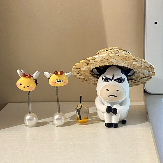 Emo grievance grass cow figure ugly cute healed calf doll car center console ornament desktop decompression decoration