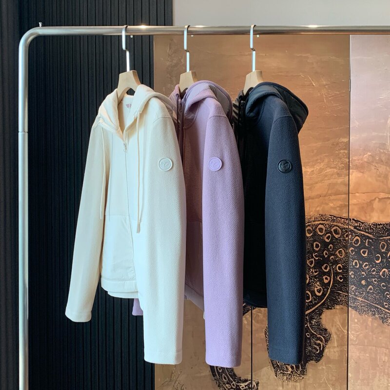 Thermostatic Fleece, Black Technology for Heat Storage, Warm and Cloud-Like Softness, Hooded Drawstring Pocket Sports Jacket for Women