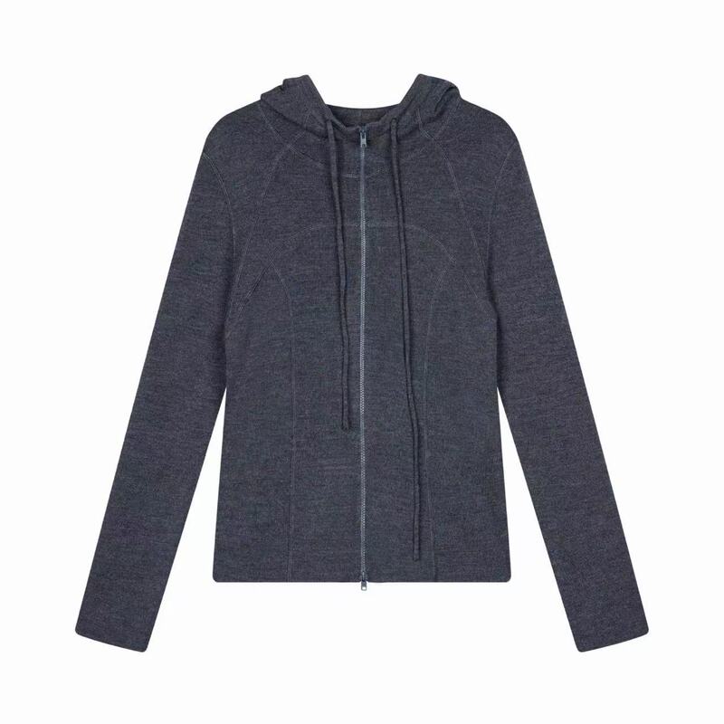I Found a Treasure: a High-Quality, Fine-Spun Pure Cotton Zip-Up Hoodie, Only One Available