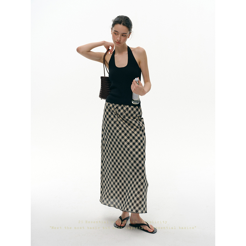 Who Peach Retro Black and White Plaid Straight Skirt with Side Slit, Elastic Waist, A-Line Long Skirt for Women, New Summer Style Who Peach Retro Black and White Plaid Straight Skirt with Side Slit, Elastic Waist, A-Line Long Skirt for Women, New Summer Style