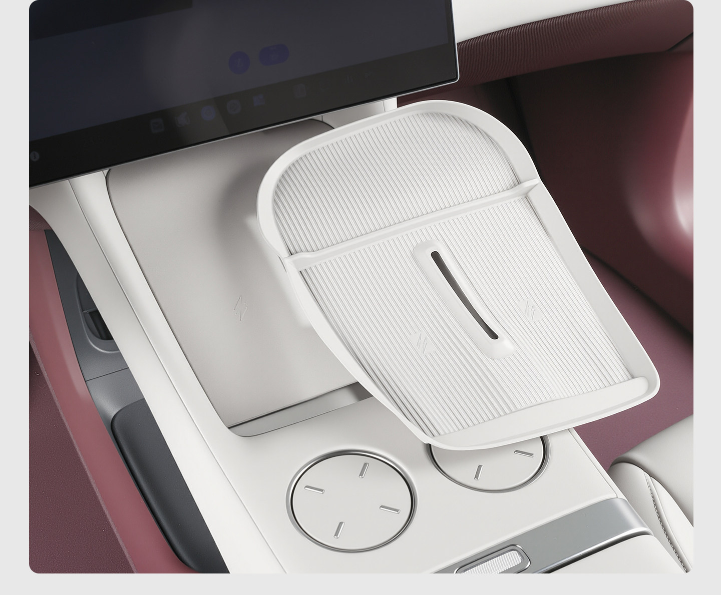 Suitable for Xiaomi Yu7 Wireless Charging Dust-Proof Protective Pad Silicone Anti-Slip Center Console Gear Shift Interior Modification Accessories