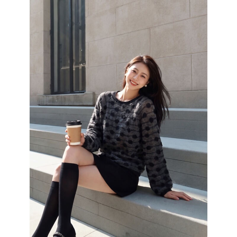 Aiwenwen Iris Peru Autumn/Winter South African Mohair Wool Hollow Knit Cardigan Long Sleeve Thin Top for Women