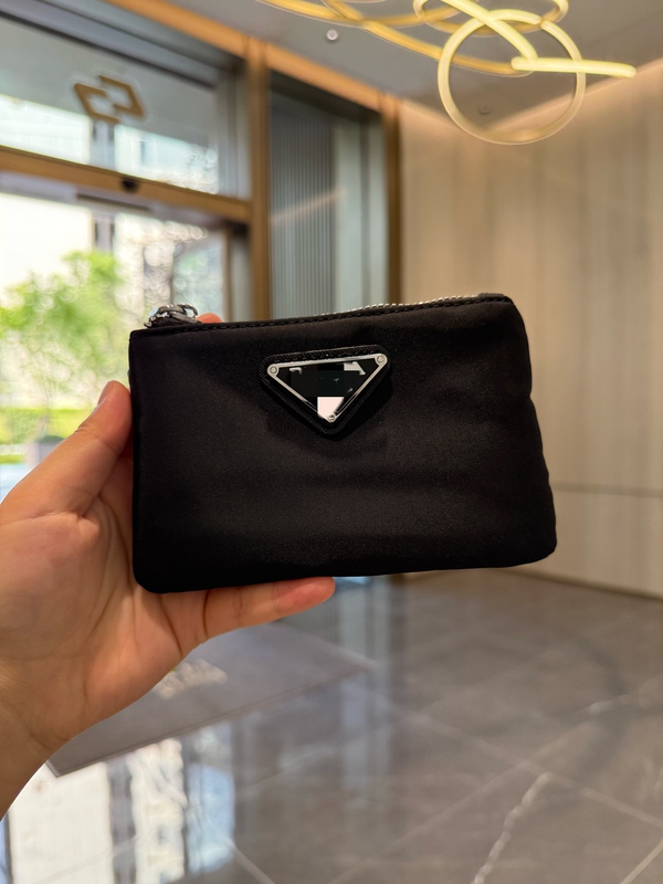 Black Nylon Card Holder Coin Purse Size: 14.5cm Long, 9.5cm High